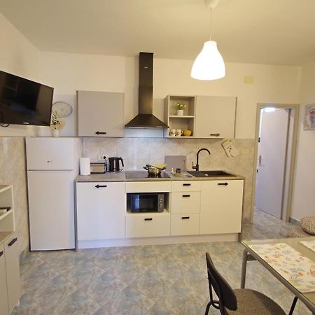דירות פאז'אנה Aparments Orange & Blue מראה חיצוני תמונה