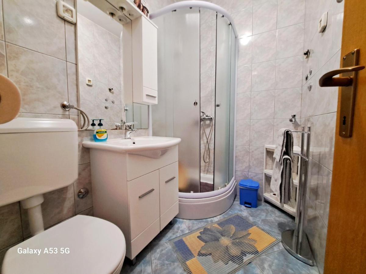דירות פאז'אנה Aparments Orange & Blue מראה חיצוני תמונה