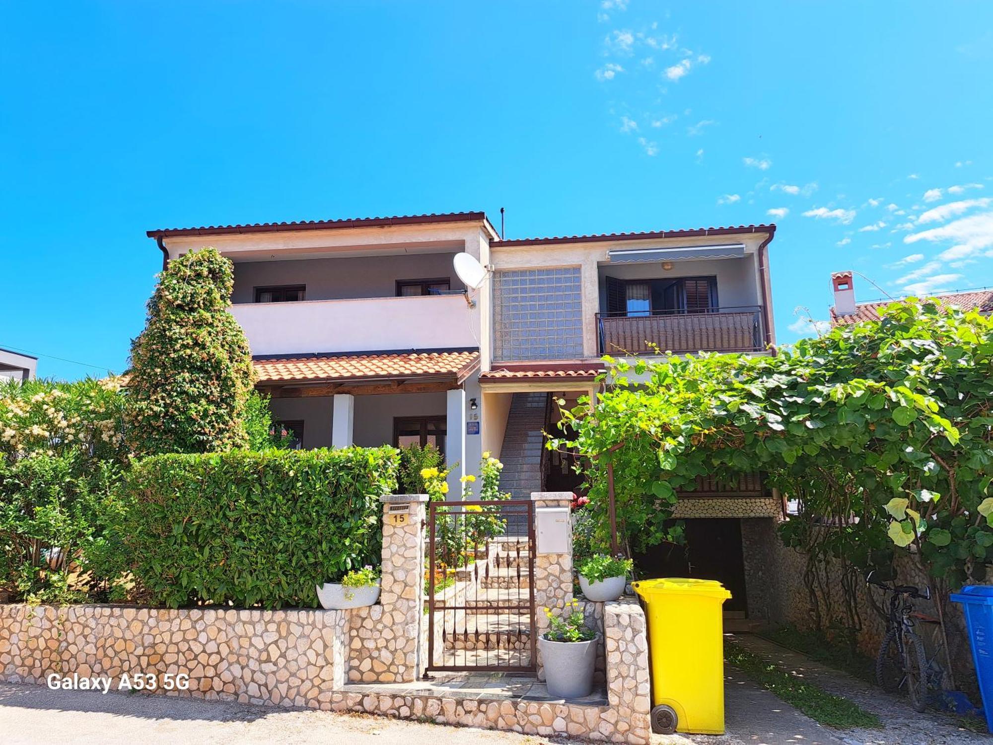 דירות פאז'אנה Aparments Orange & Blue מראה חיצוני תמונה