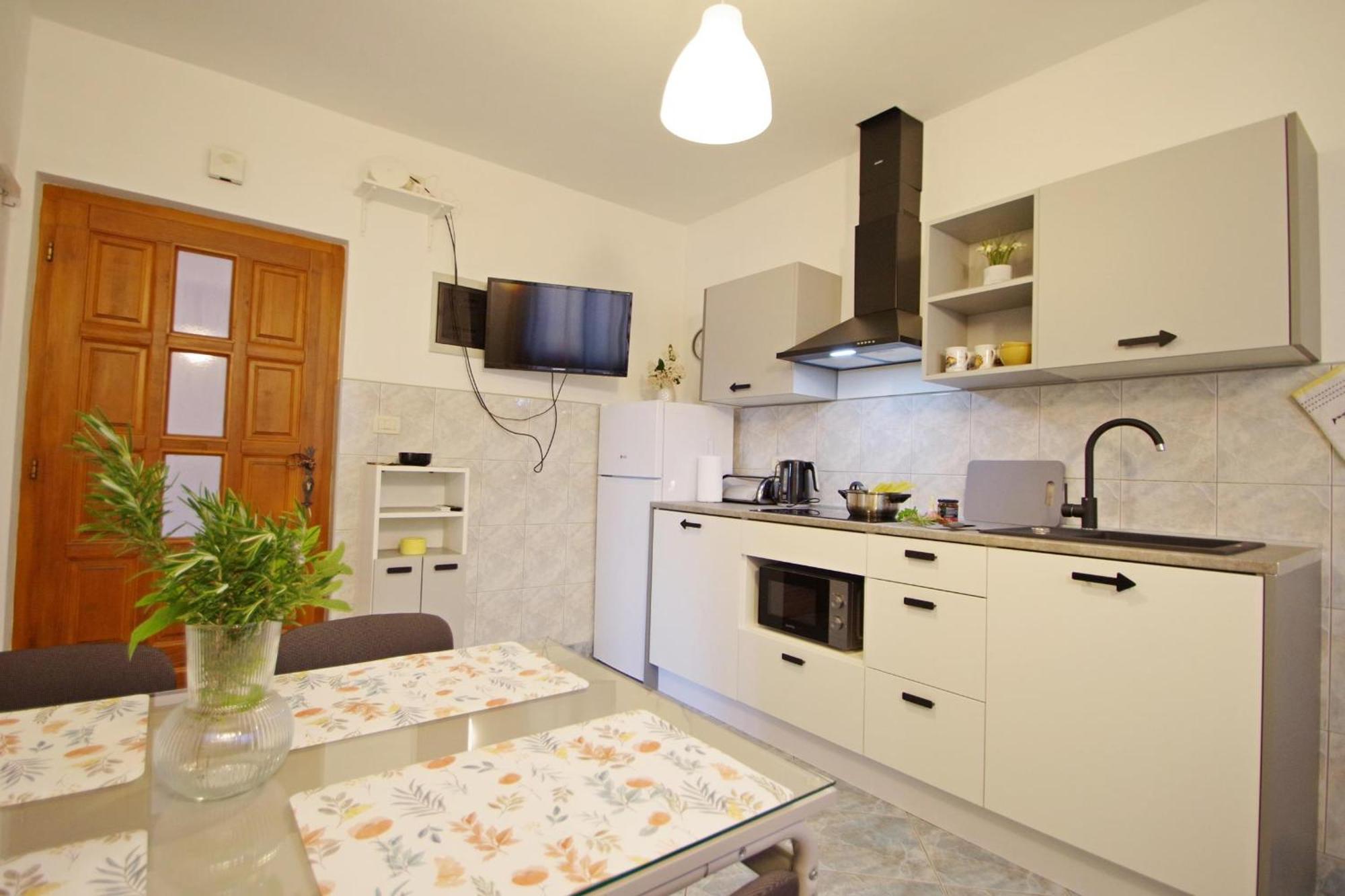 דירות פאז'אנה Aparments Orange & Blue מראה חיצוני תמונה